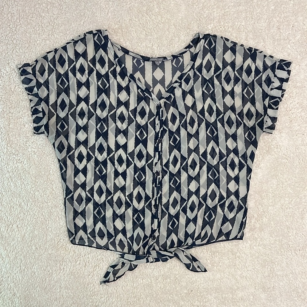 Charlotte Russe Crop Button Down Tie Front Shirt Crop Top Womens Size Medium